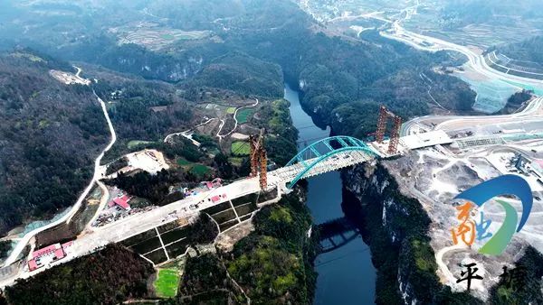 贵平高速拉密河特大桥建设进度再刷新